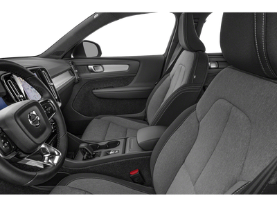 2024 Volvo XC40 B5 Plus Dark Theme