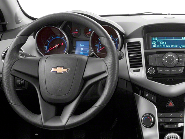 2013 Chevrolet Cruze photo 3
