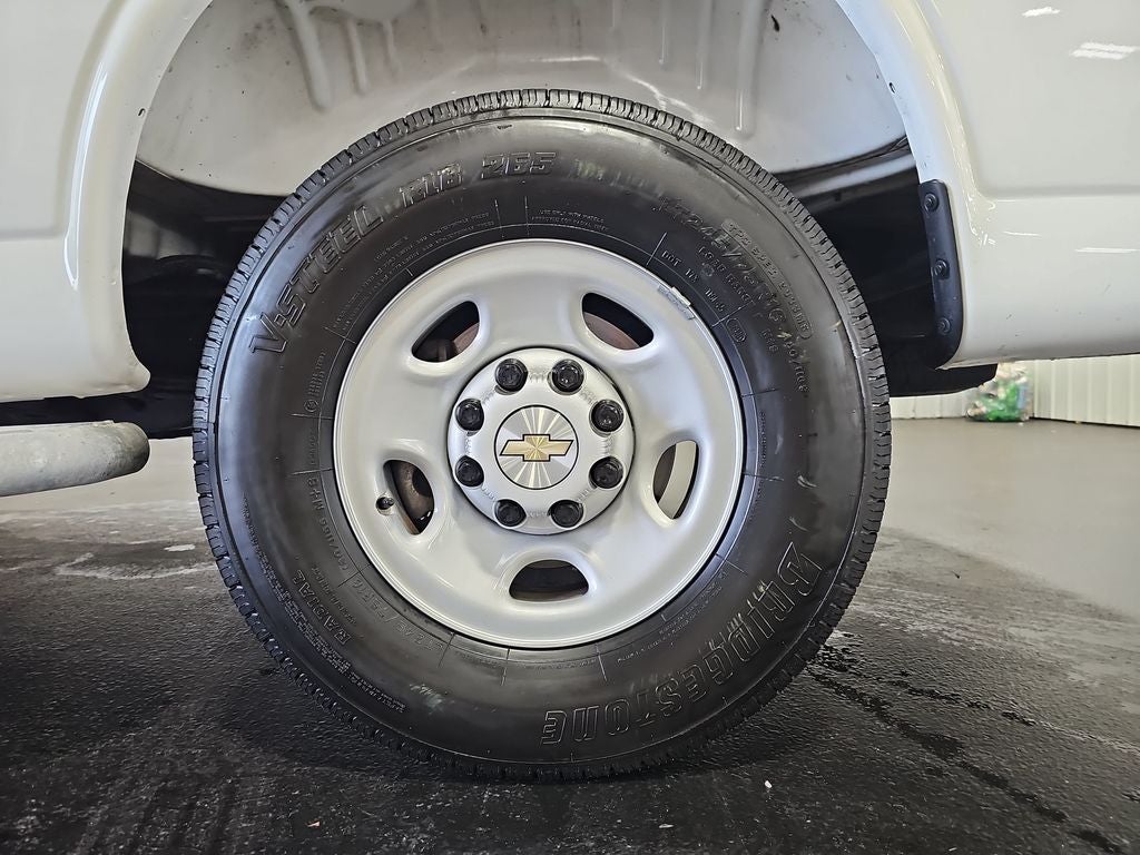 2025 Chevrolet Express 2500 Work Van Cargo