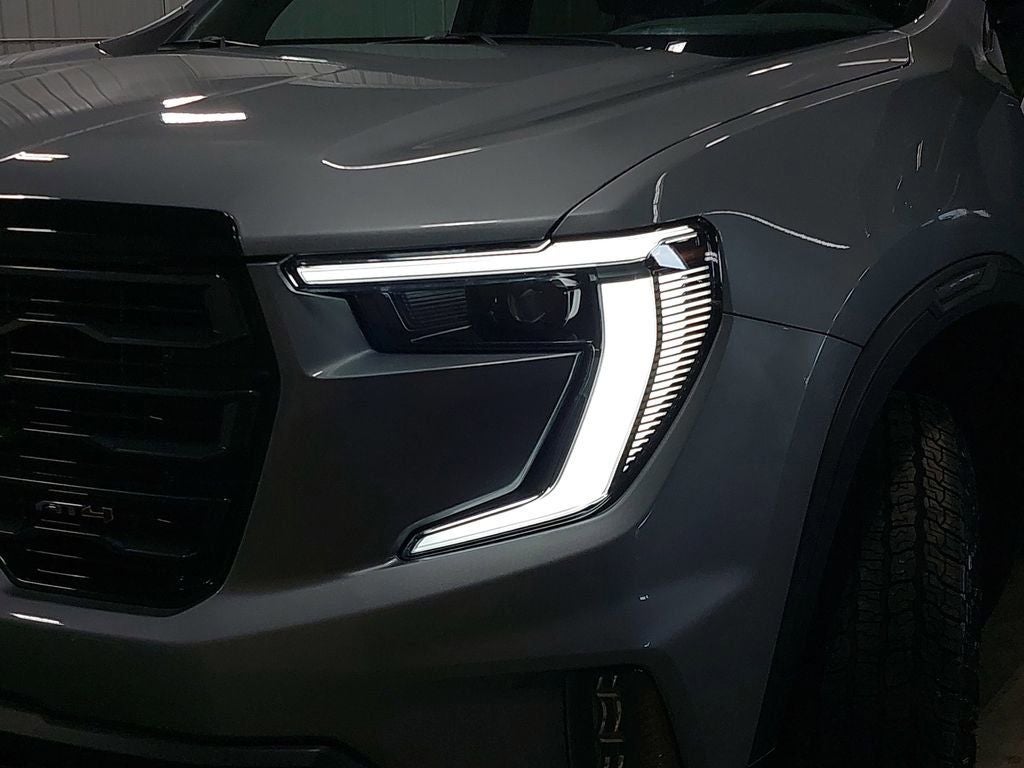 2025 GMC Acadia AT4