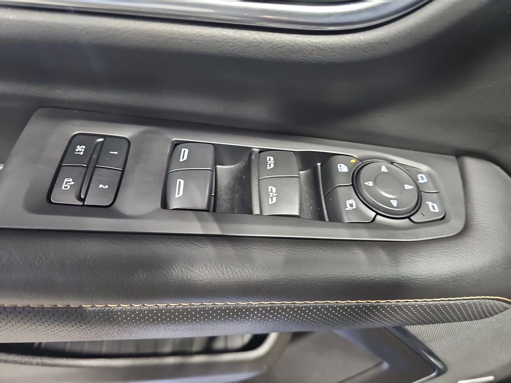 2021 GMC Yukon XL AT4