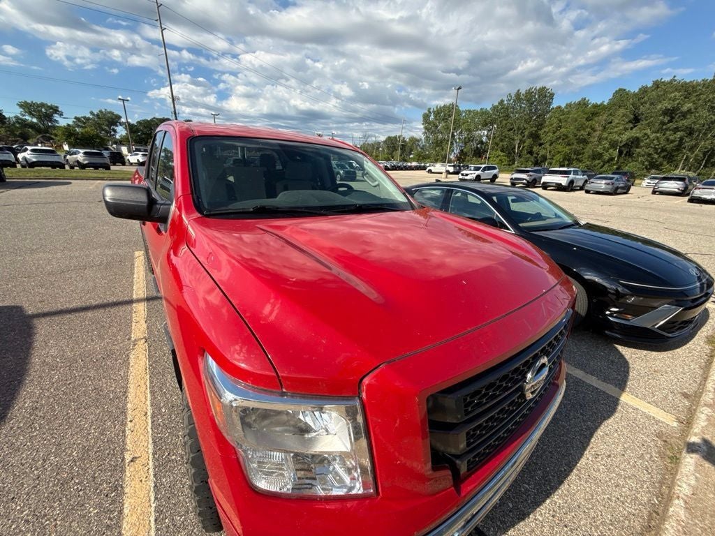 2022 Nissan Titan SV
