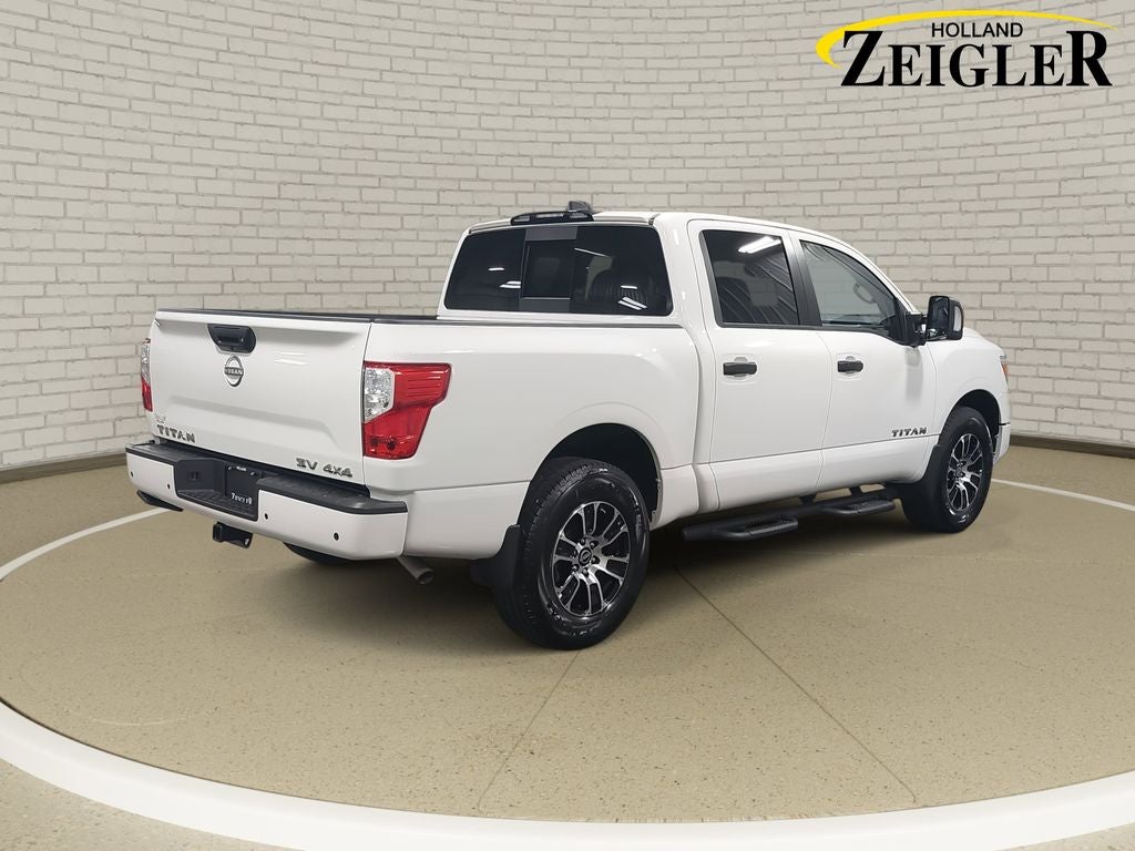 2024 Nissan Titan SV