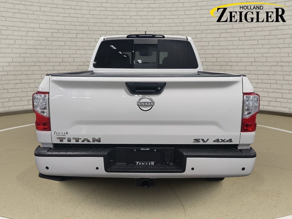 2024 Nissan Titan SV
