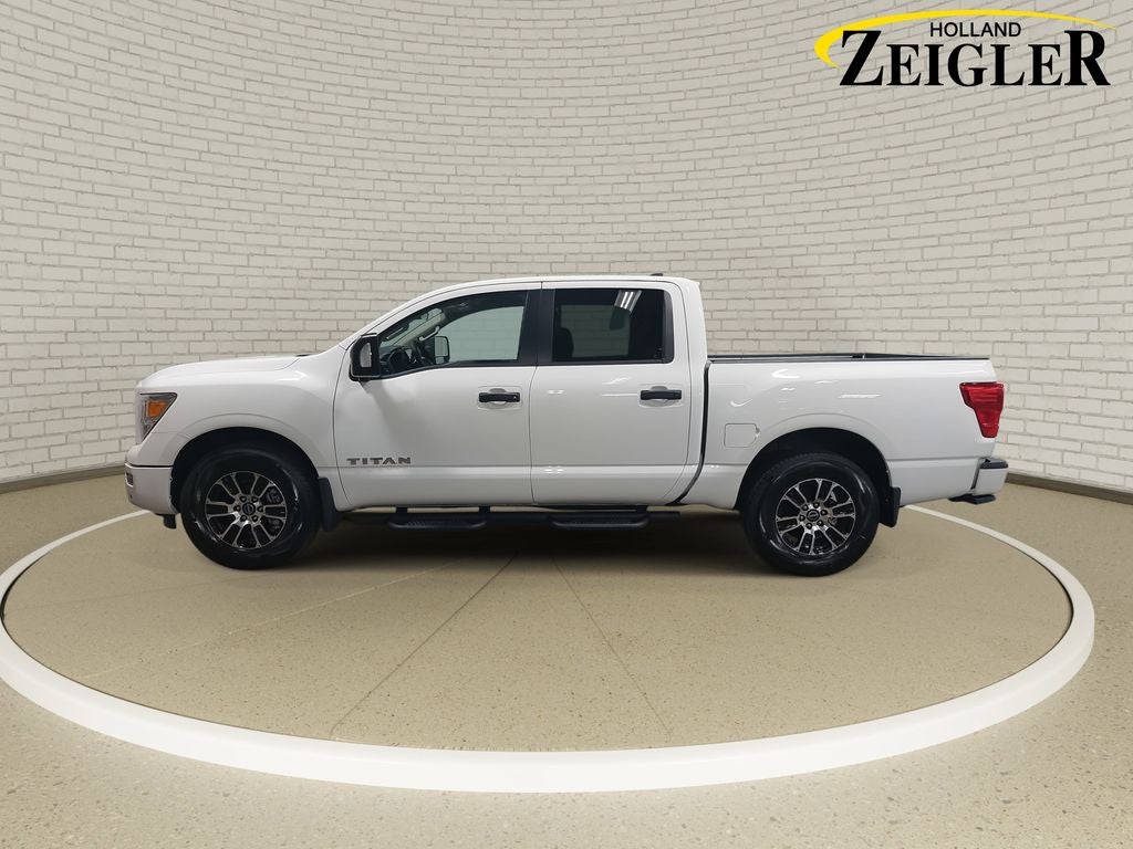 2024 Nissan Titan SV
