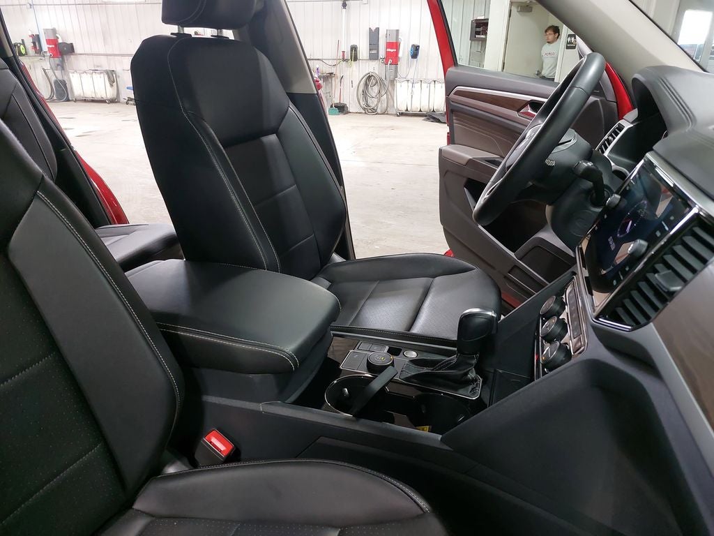 2022 Volkswagen Atlas 3.6L V6 SE w/Technology