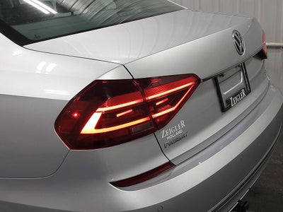 2019 Volkswagen Passat 2.0T SE R-Line