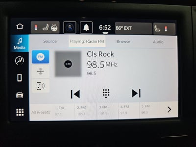 2023 Chrysler Voyager LX