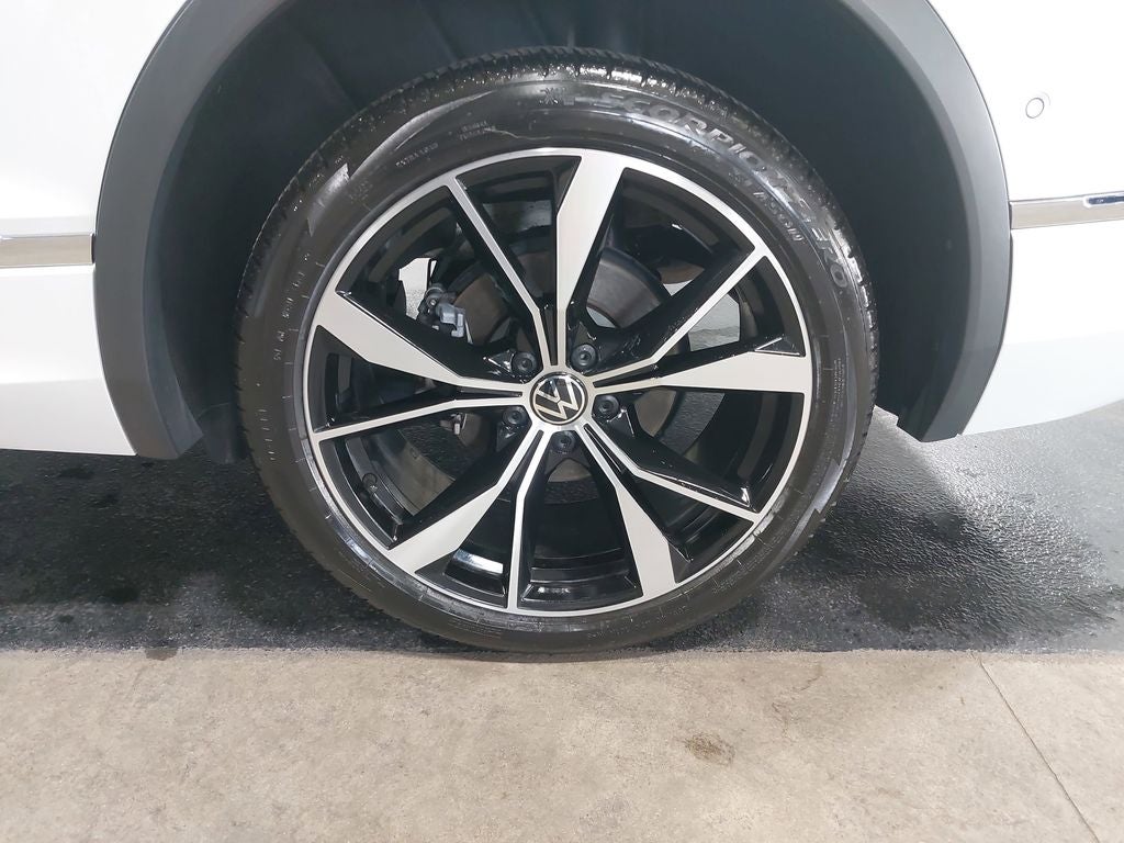 2024 Volkswagen Tiguan 2.0T SEL R-Line