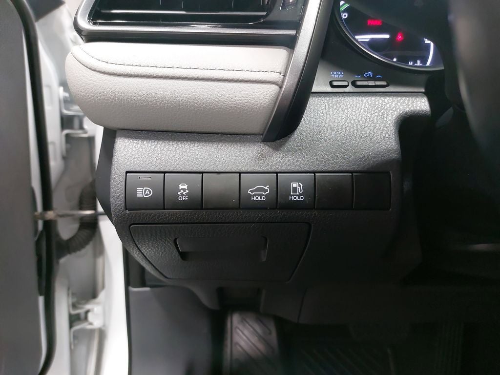 2019 Toyota Camry Hybrid XLE