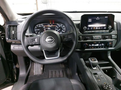 2025 Nissan Pathfinder S