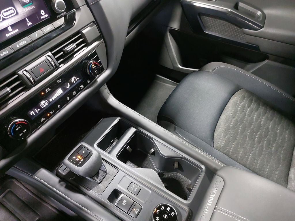 2025 Nissan Pathfinder S