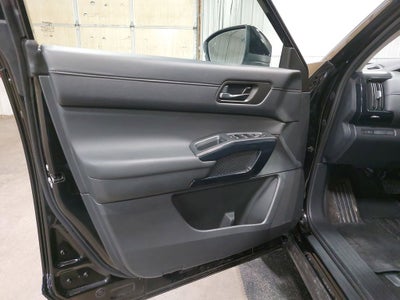 2025 Nissan Pathfinder S