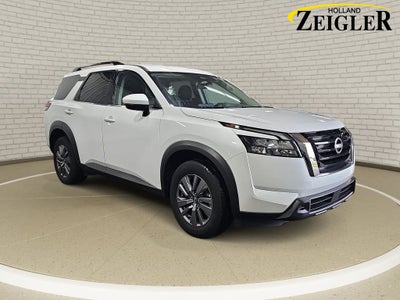 2025 Nissan Pathfinder SV
