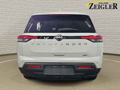 2025 Nissan Pathfinder SV