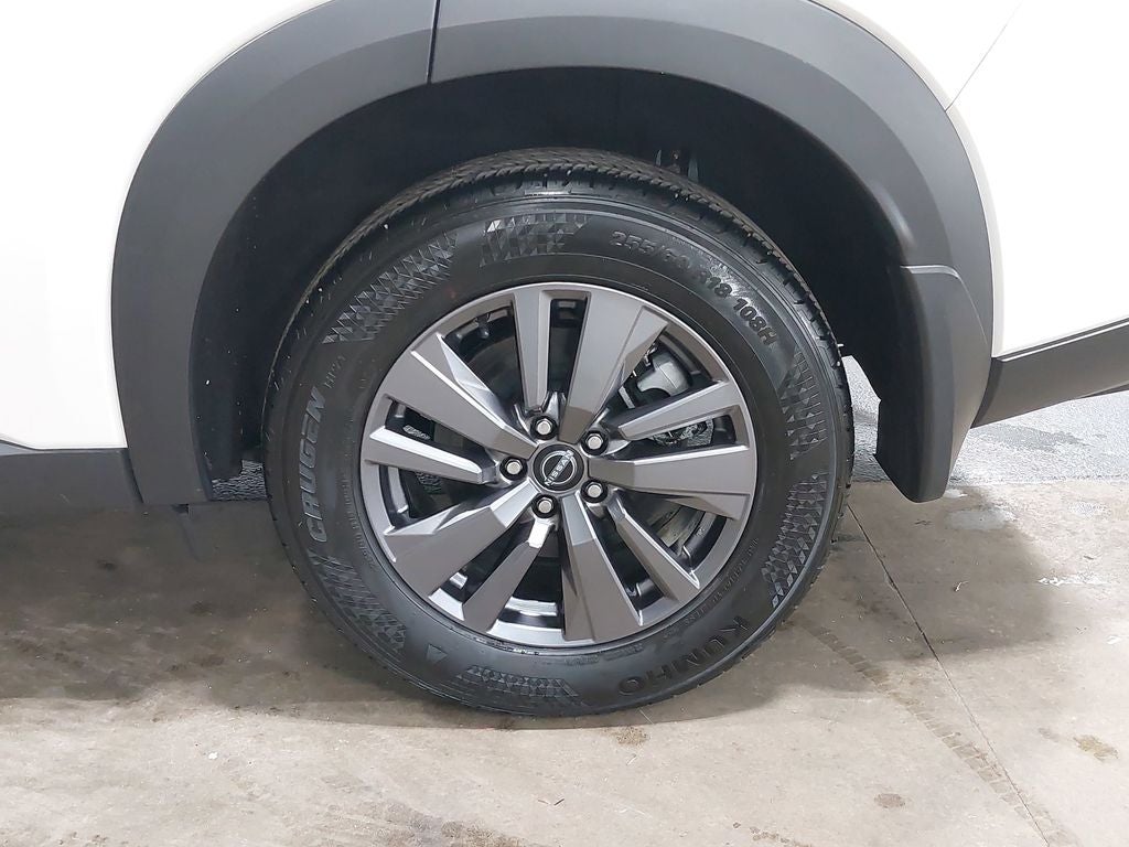 2023 Nissan Pathfinder SV