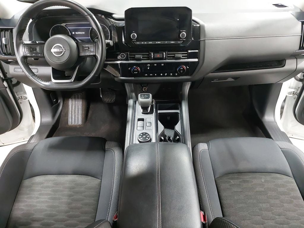 2023 Nissan Pathfinder SV