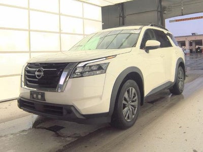 2024 Nissan Pathfinder SV