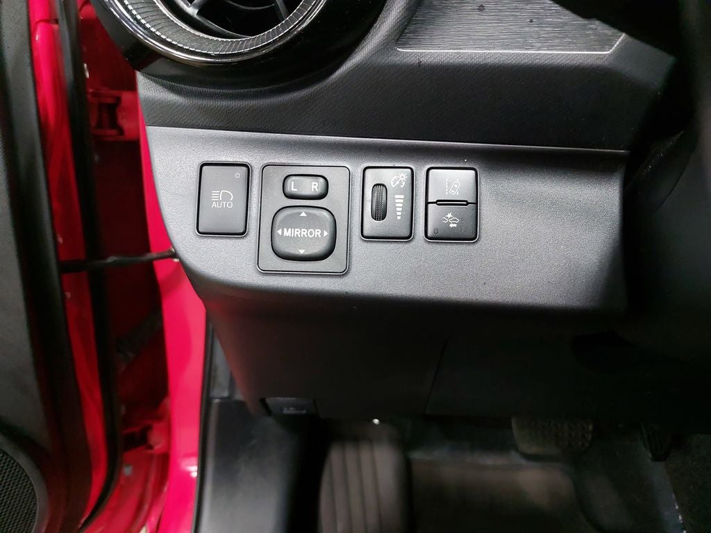 2018 Toyota Prius c Four