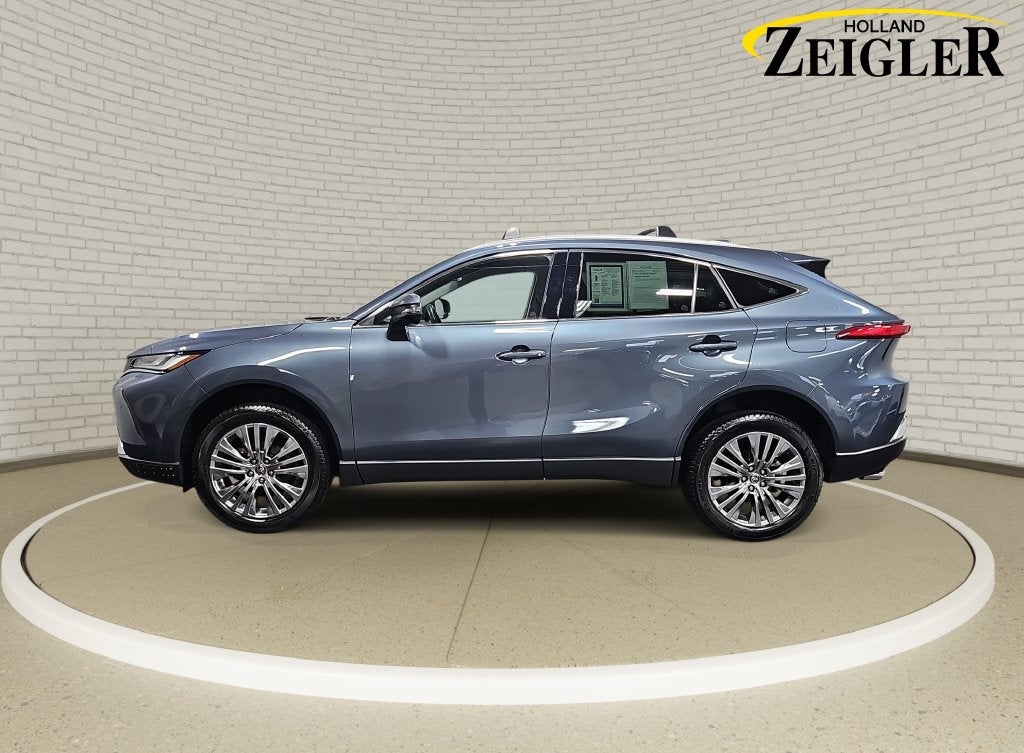 2023 Toyota Venza XLE