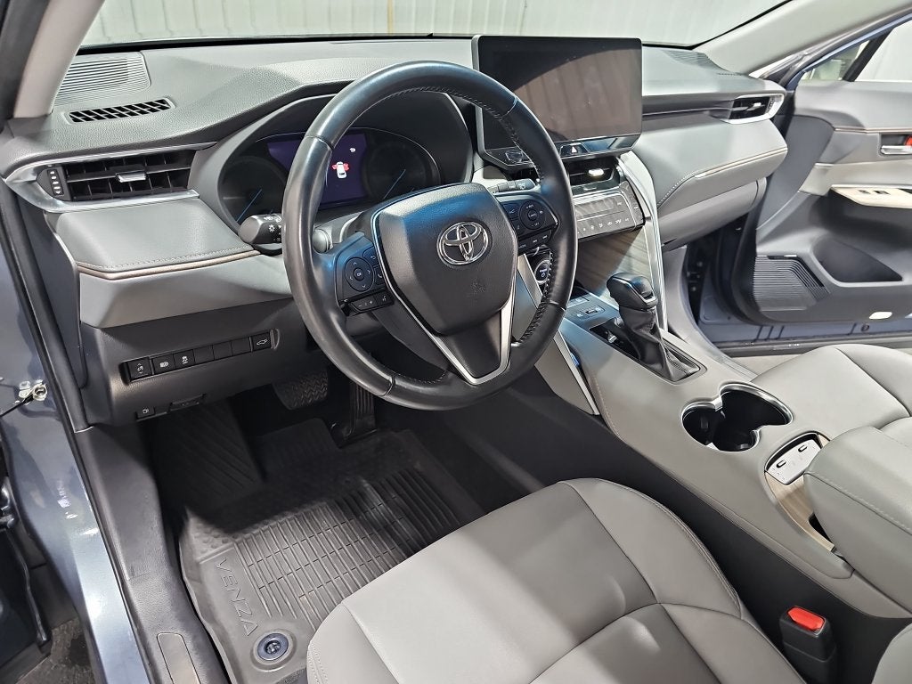 2023 Toyota Venza XLE