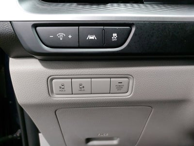 2023 Kia Carnival LX