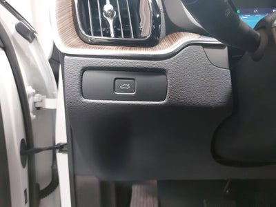 2023 Volvo XC60 B6 Ultimate Bright Theme