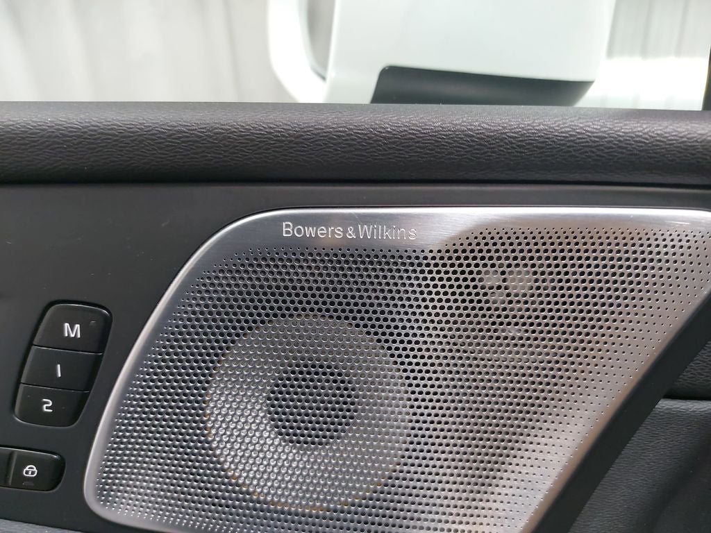 2023 Volvo XC60 B6 Ultimate Bright Theme