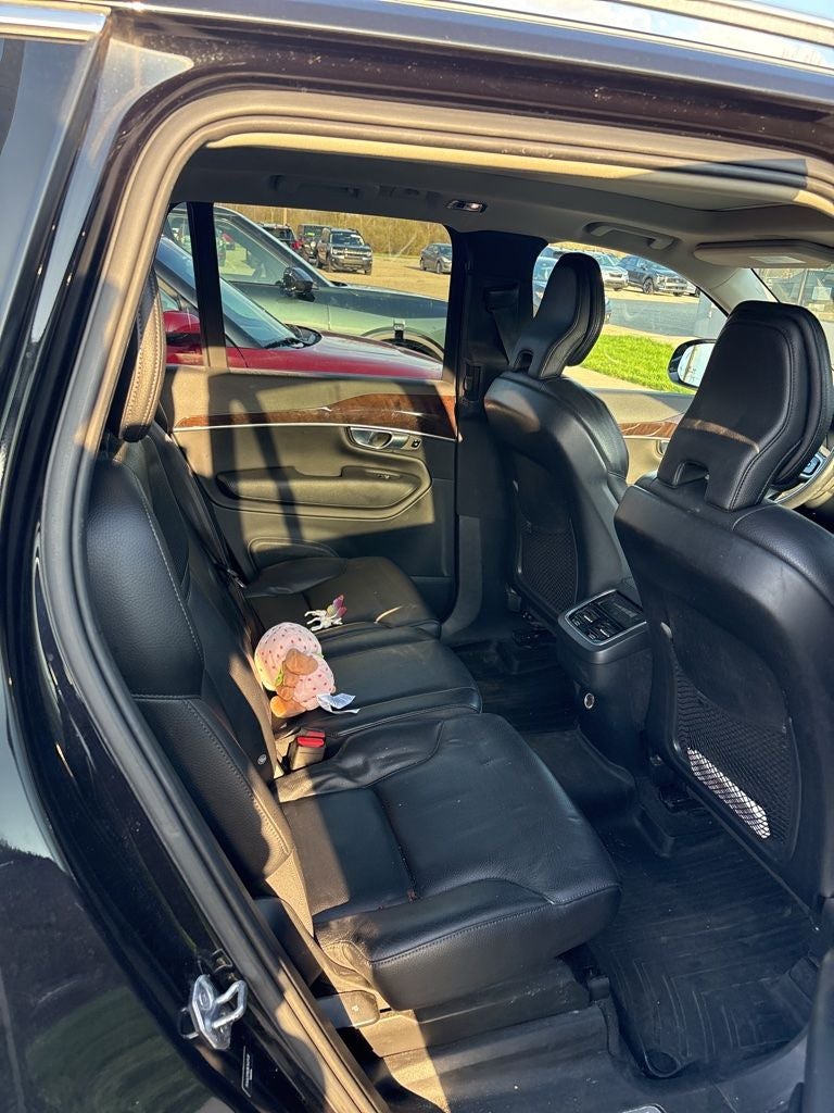 2019 Volvo XC90 T6 Momentum