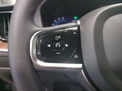 2023 Volvo XC60 B5 Plus Dark Theme
