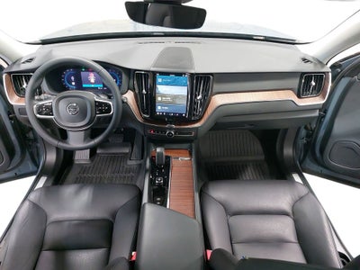 2023 Volvo XC60 B5 Plus Dark Theme