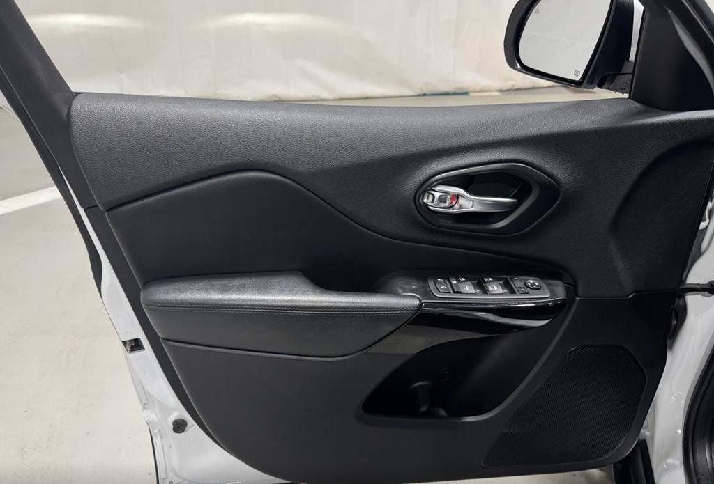 2019 Jeep Cherokee Altitude