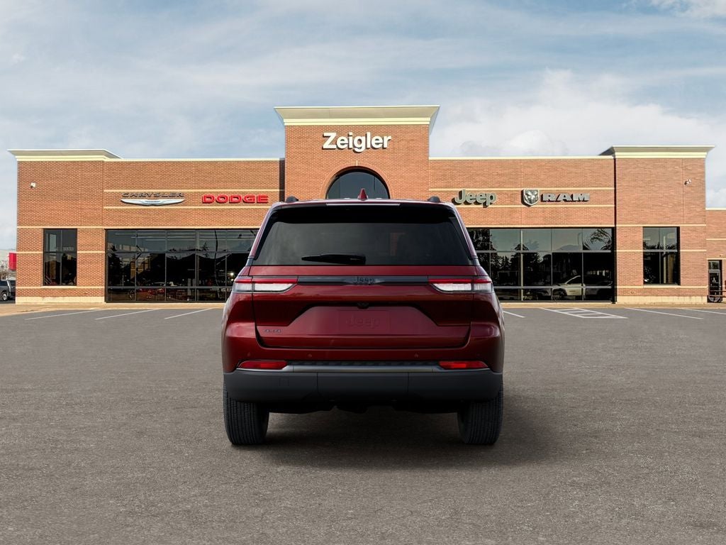 2026 Jeep Grand Cherokee Laredo