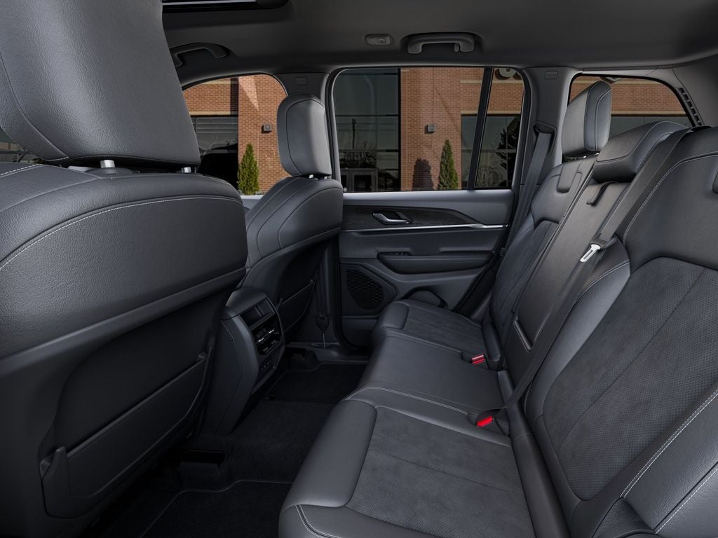 2026 Jeep Grand Cherokee Altitude