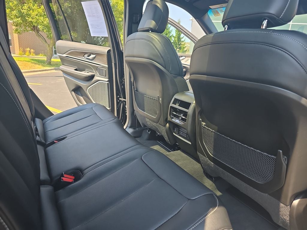 2026 Jeep Grand Cherokee Limited Reserve