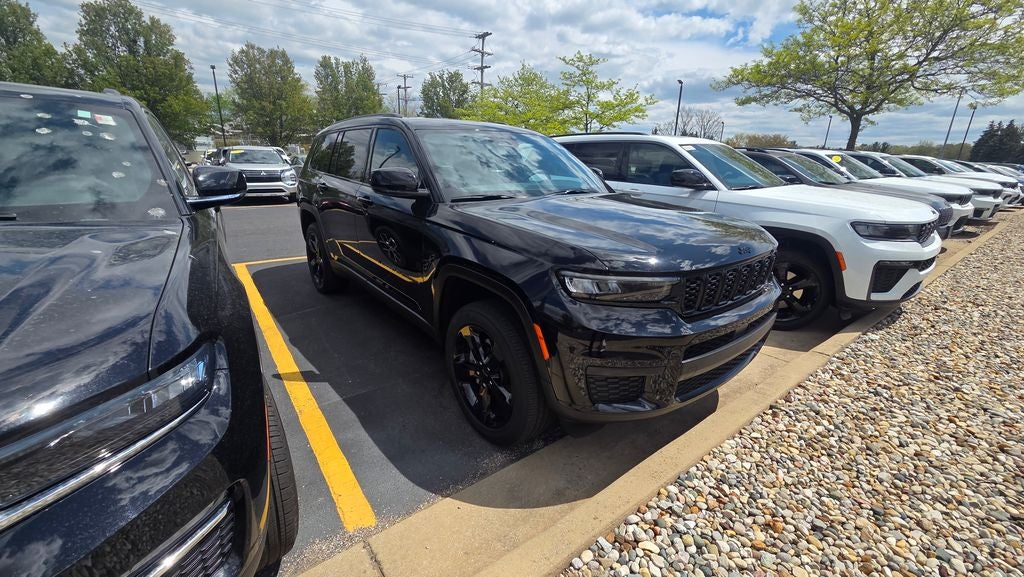 2023 Jeep Grand Cherokee L Altitude