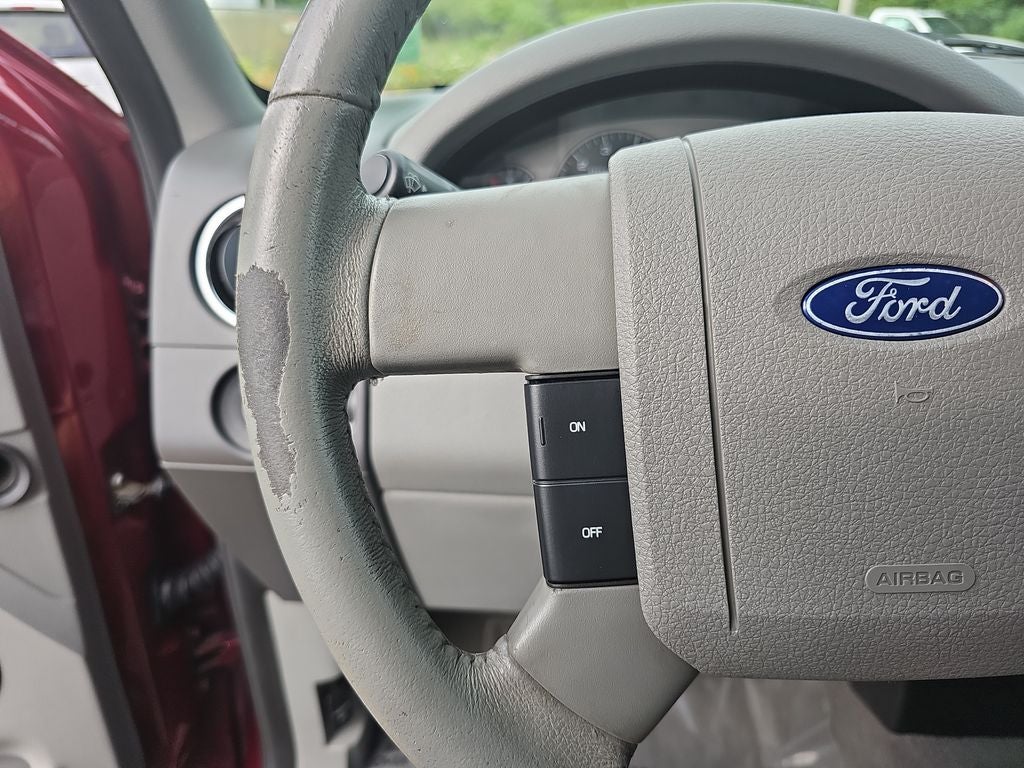 2006 Ford F-150 Base