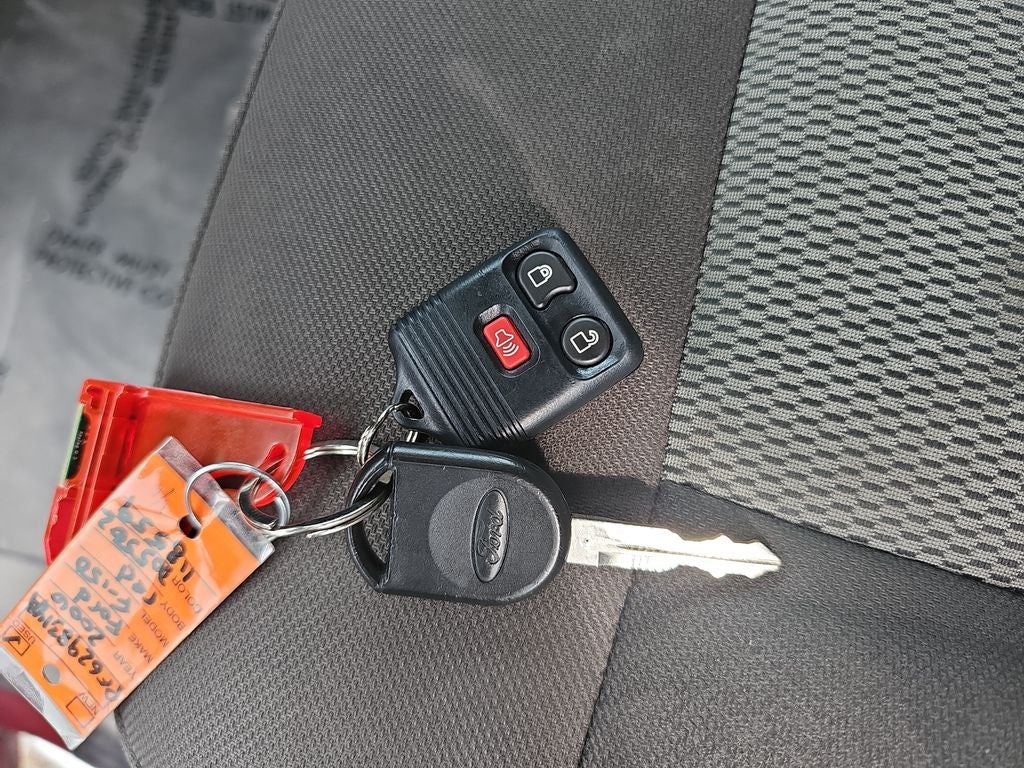 2006 Ford F-150 Base