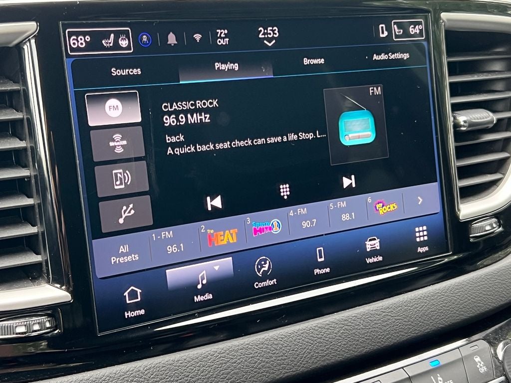 2025 Chrysler Pacifica Select