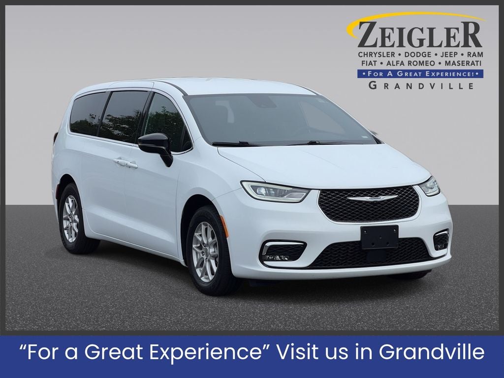 2025 Chrysler Pacifica Select