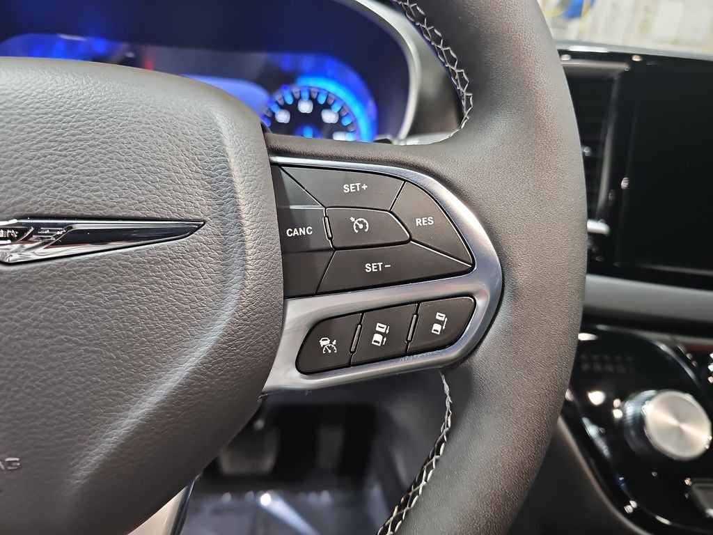 2026 Chrysler Voyager LX