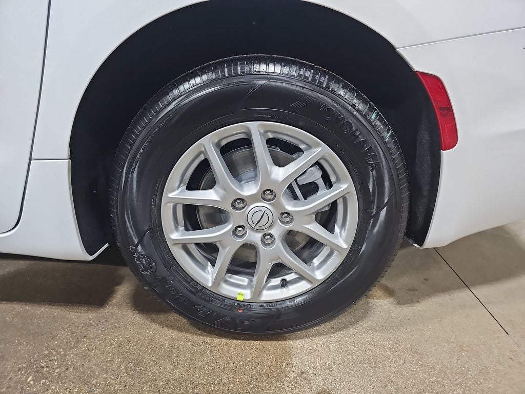 2026 Chrysler Voyager LX