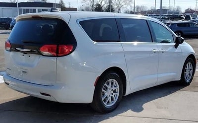 2024 Chrysler Voyager LX