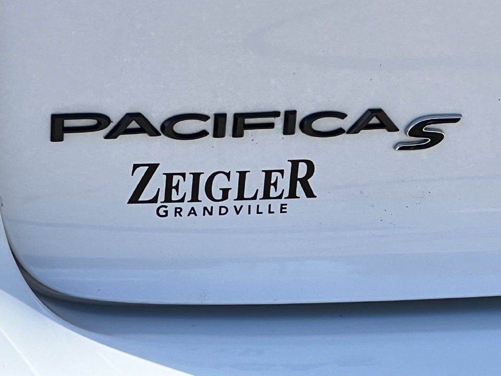2025 Chrysler Pacifica Limited