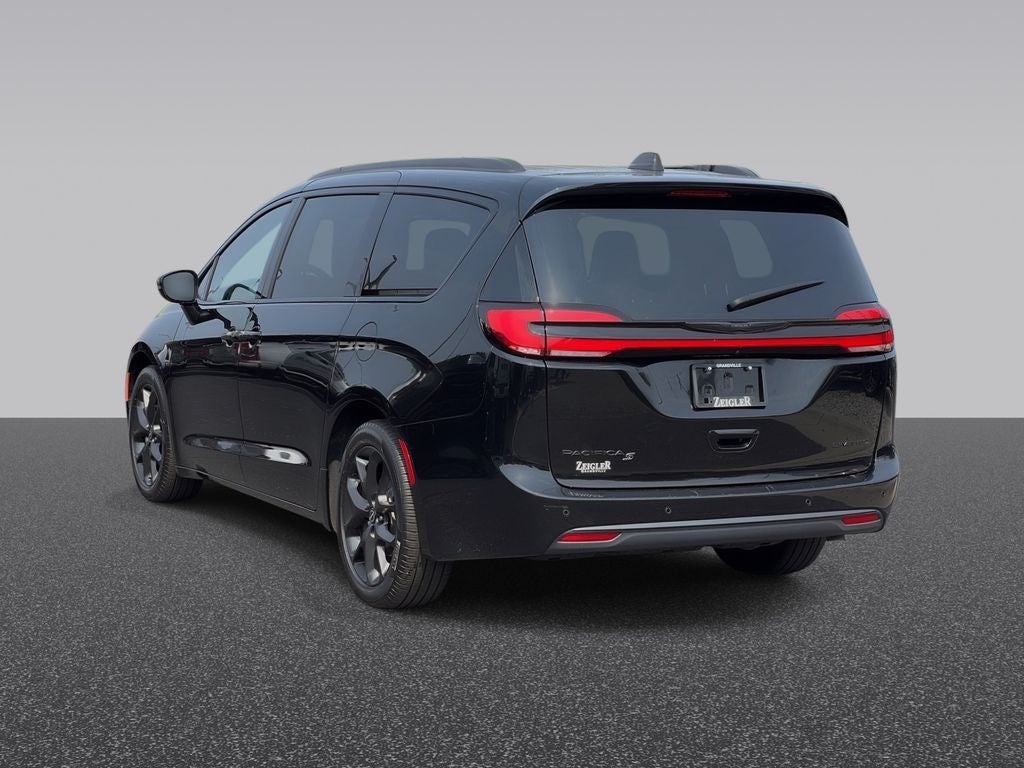 2025 Chrysler Pacifica Limited