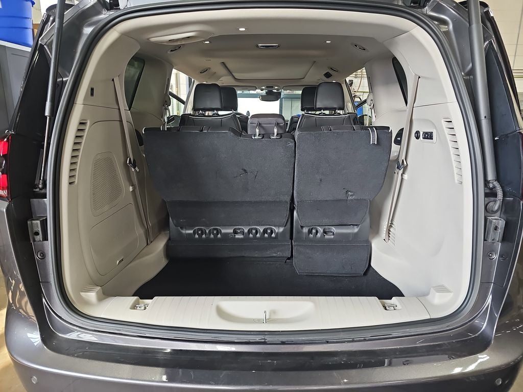 2023 Chrysler Pacifica Limited AWD