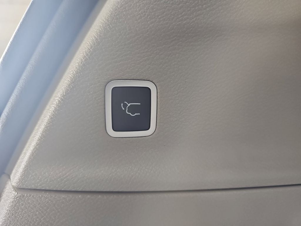 2023 Chrysler Pacifica Limited AWD