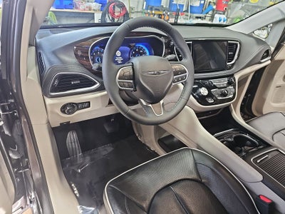 2023 Chrysler Pacifica Limited AWD
