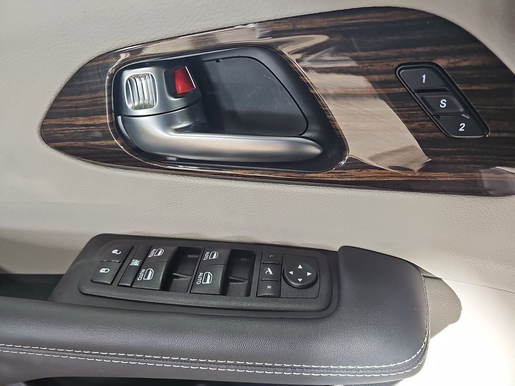 2023 Chrysler Pacifica Limited AWD