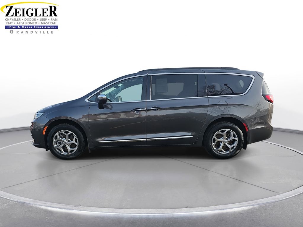 2023 Chrysler Pacifica Limited AWD